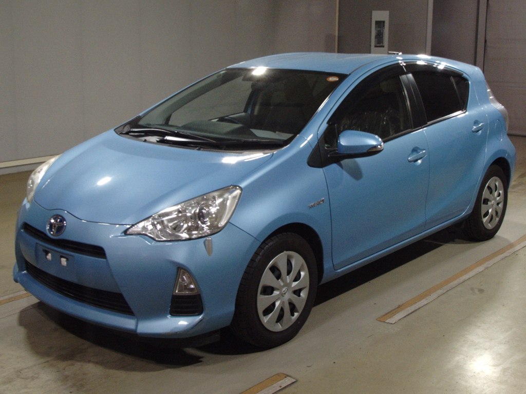 トヨタ アクア S