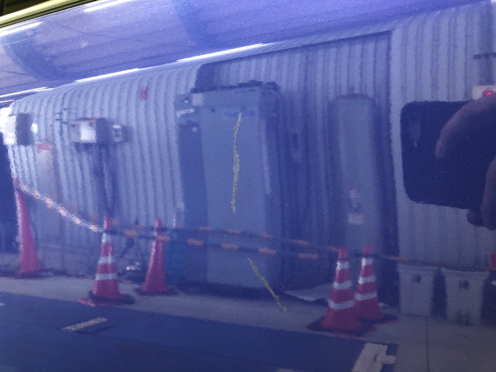 キズ・ヘコミ_24