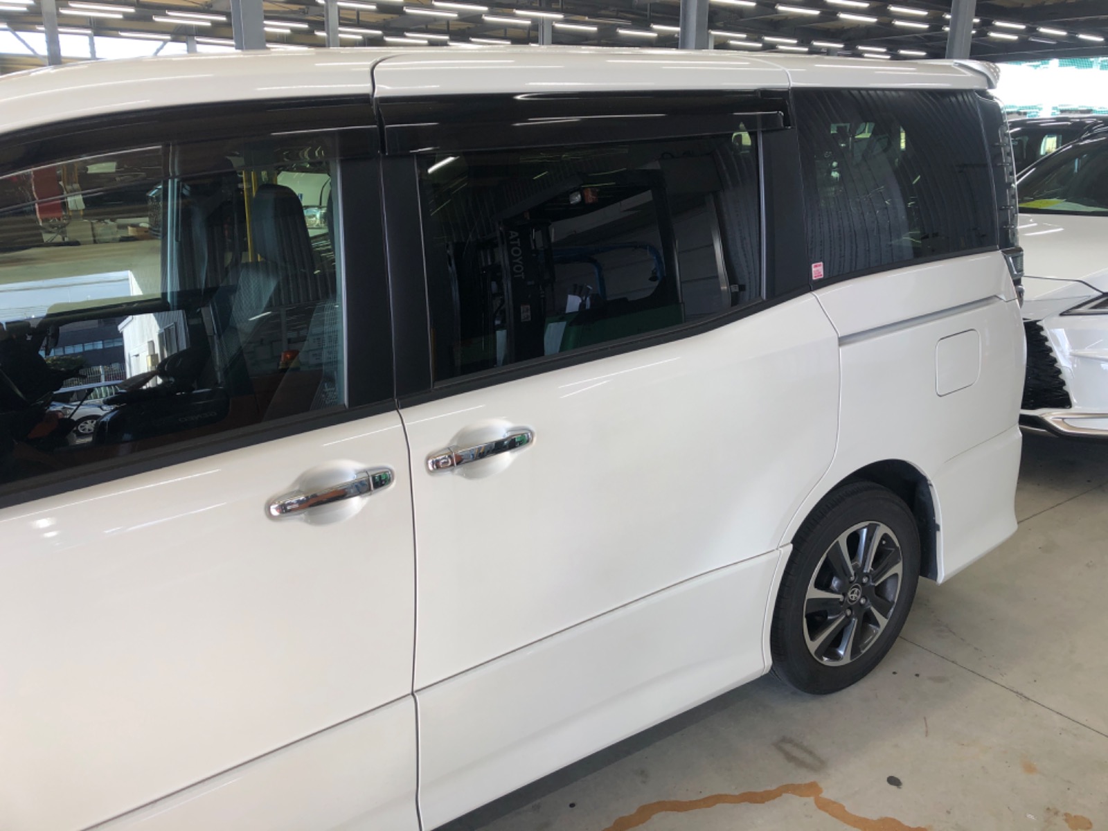 キズ・ヘコミ_24