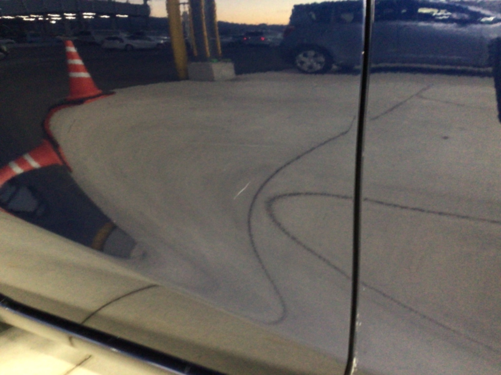 キズ・ヘコミ_26