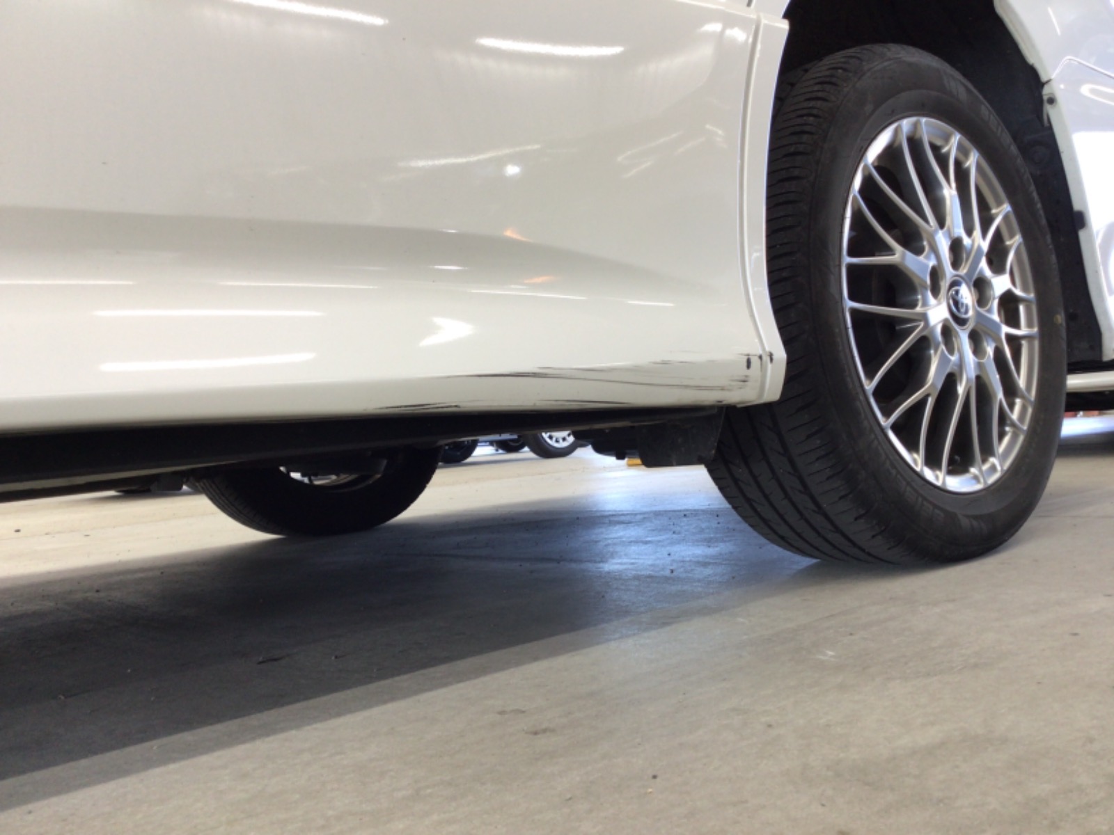 キズ・ヘコミ_25