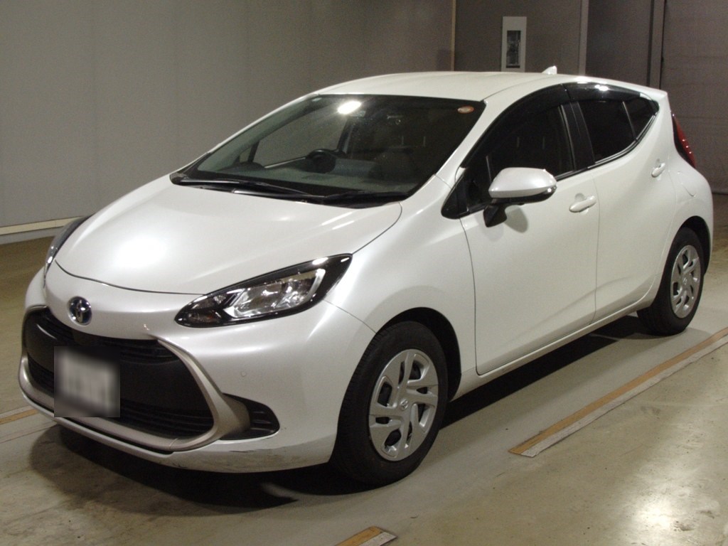 トヨタ アクア G