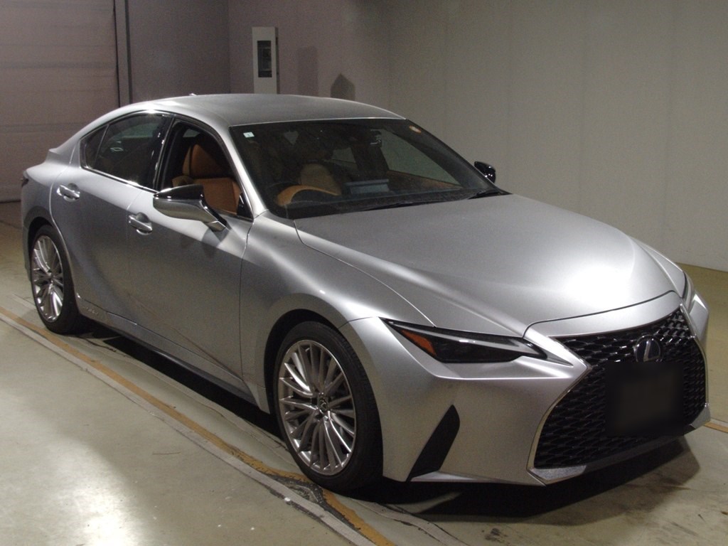 IS300h バージョンL