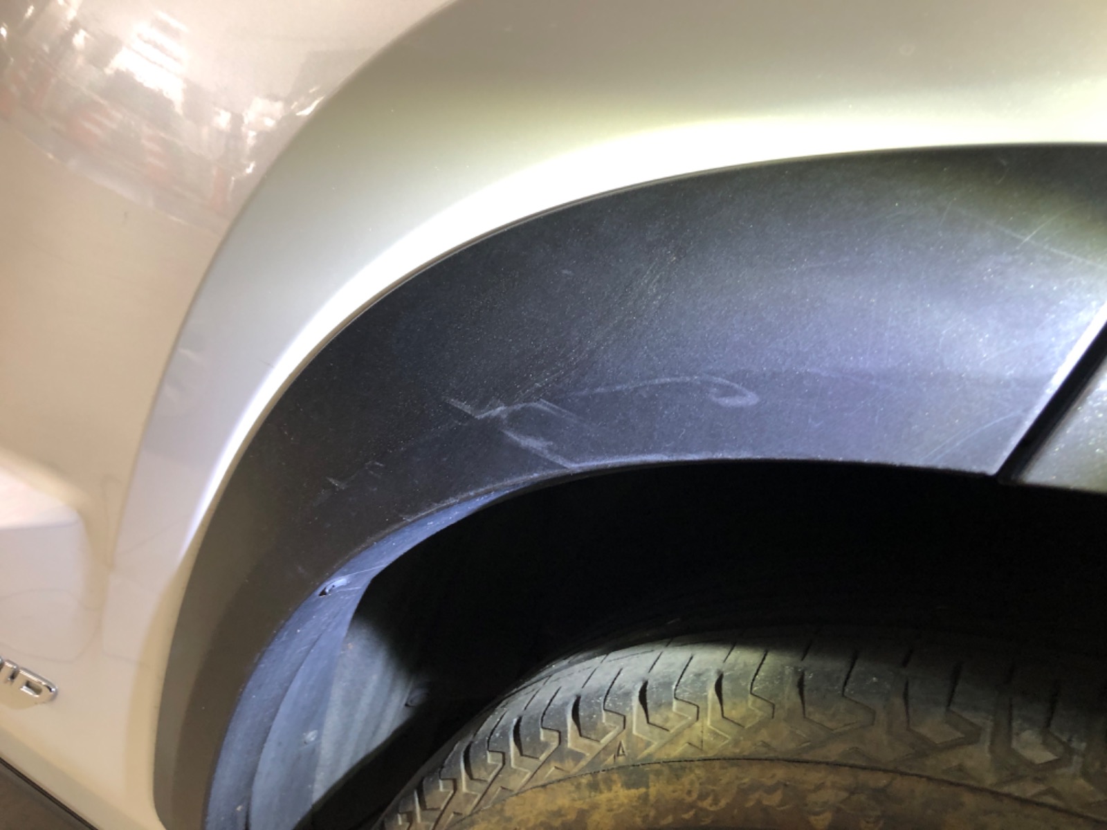 キズ・ヘコミ_24