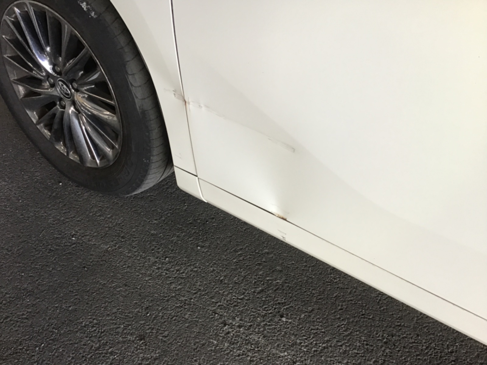 キズ・ヘコミ_17