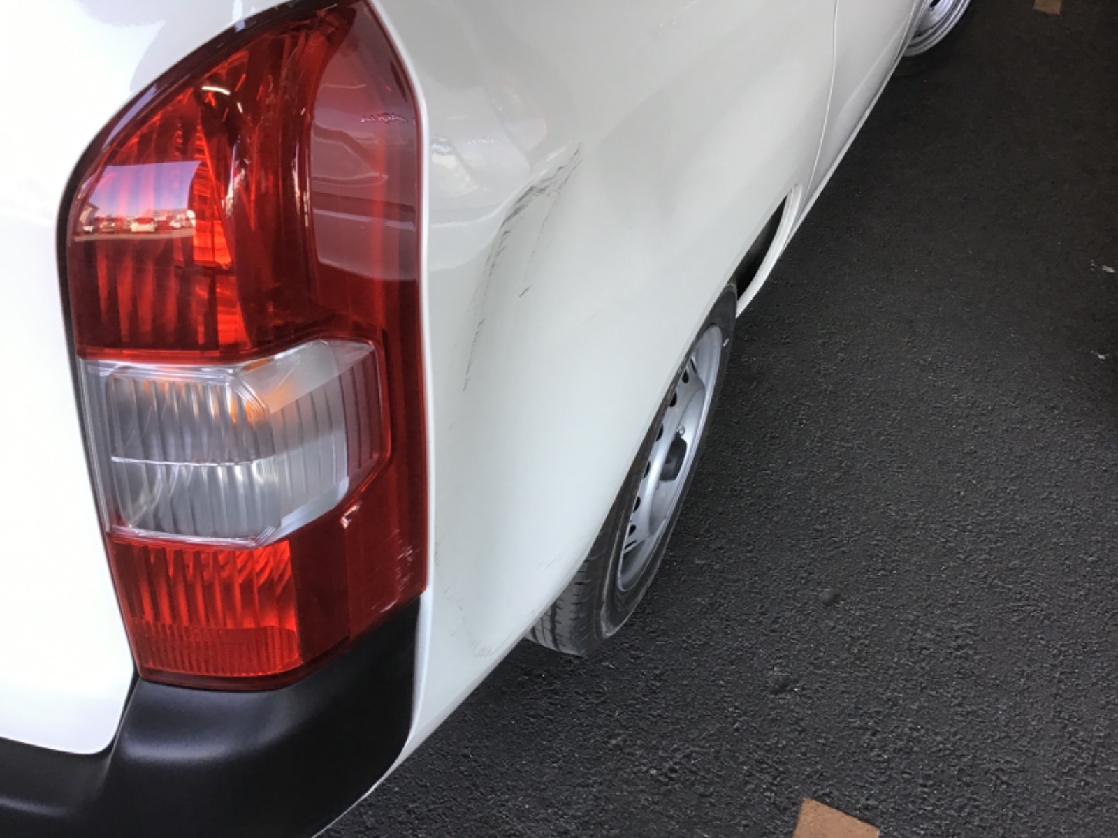 キズ・ヘコミ_41