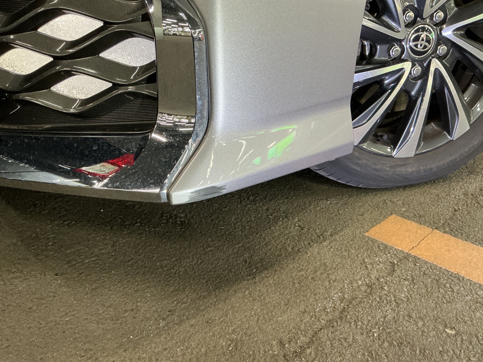 キズ・ヘコミ_05