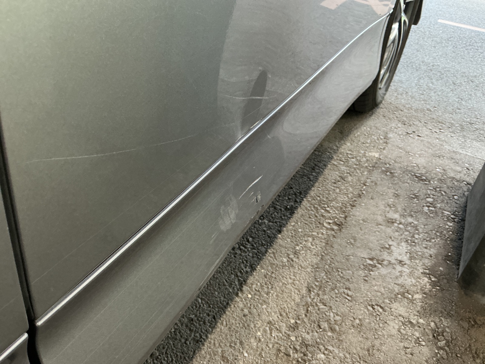 キズ・ヘコミ_24