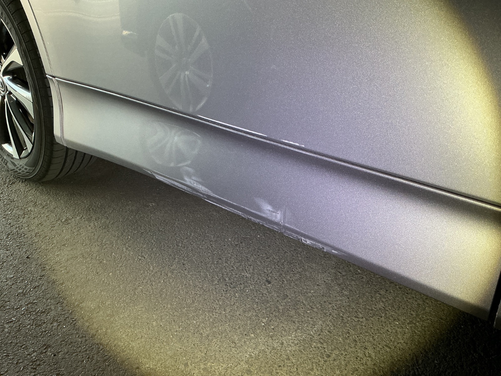 キズ・ヘコミ_26