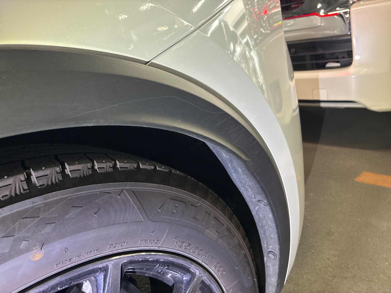 キズ・ヘコミ_38