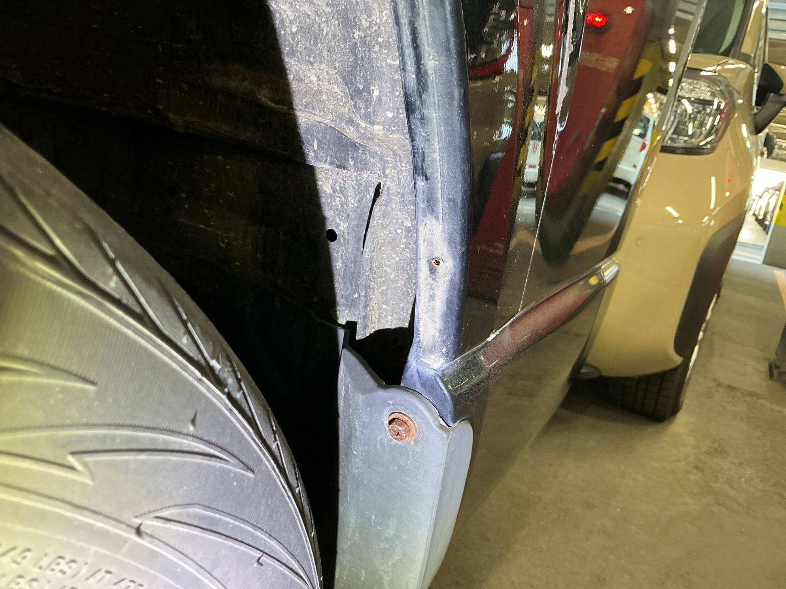 キズ・ヘコミ_64