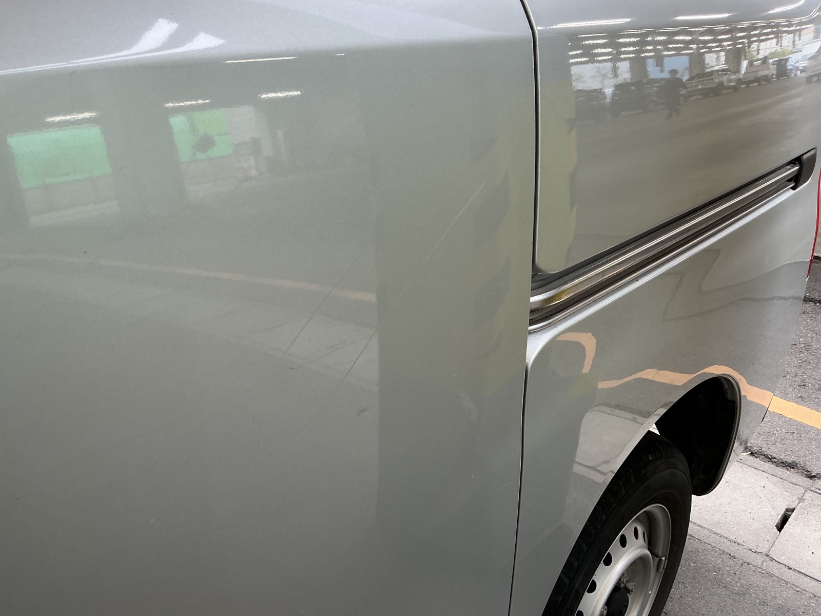 キズ・ヘコミ_25