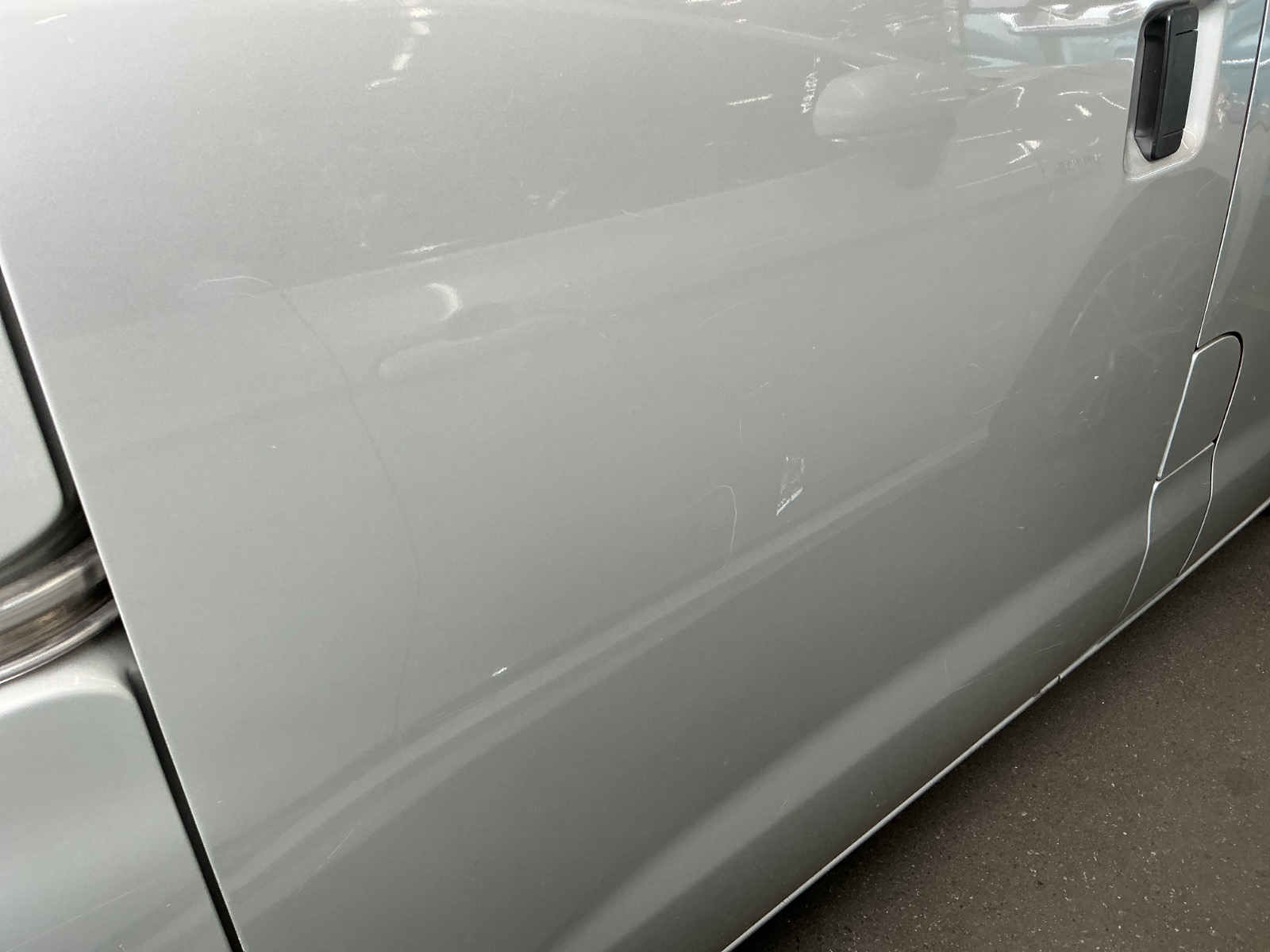 キズ・ヘコミ_27