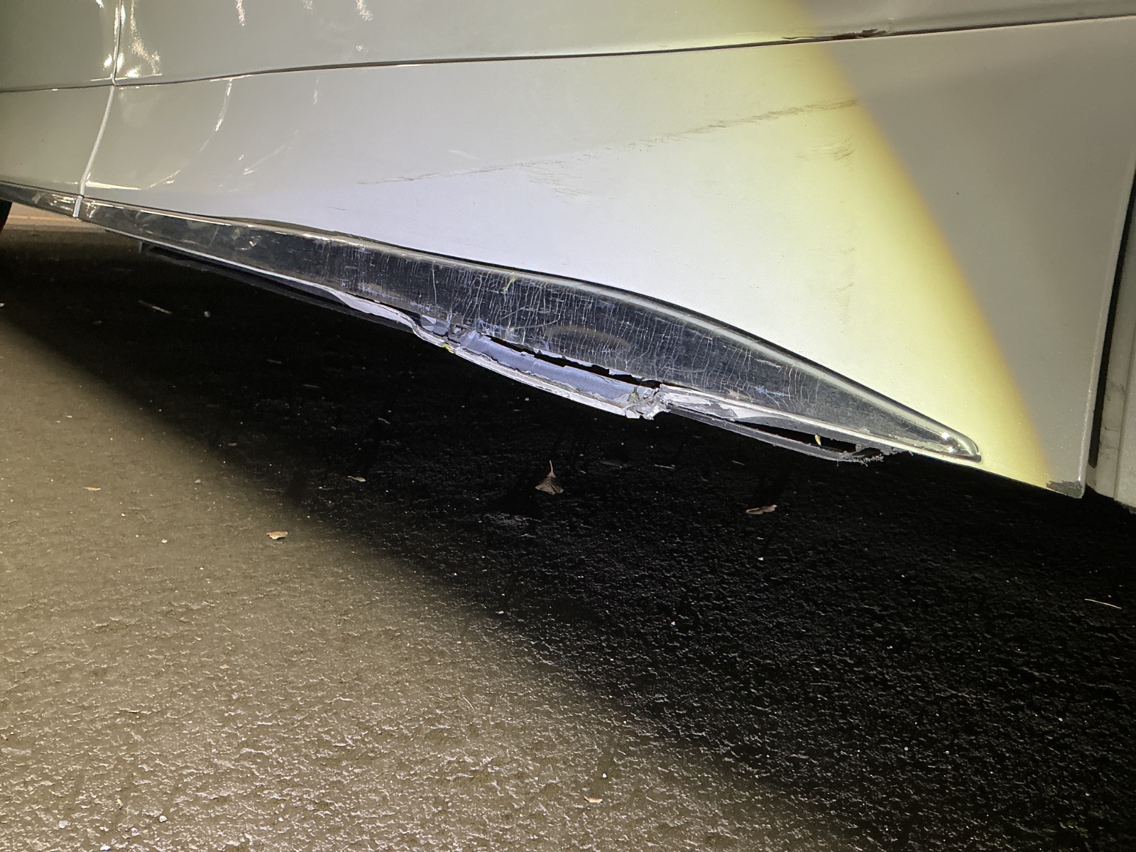 キズ・ヘコミ_64