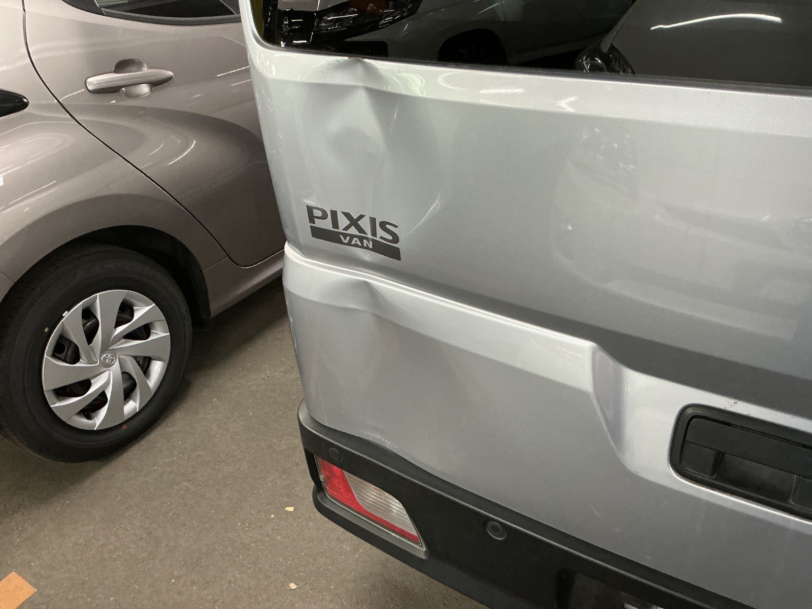 キズ・ヘコミ_42